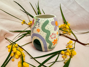 Hug Mug ~ Geredton Wax/ Bottle Brush